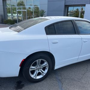 DODGE CHARGER SE - 9