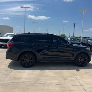 FORD EXPLORER ST - 10