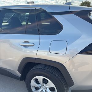 صورة 6 لـ 2025 Toyota RAV4 LE