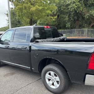 2023 RAM 1500 CLASSIC SLT — фото 5