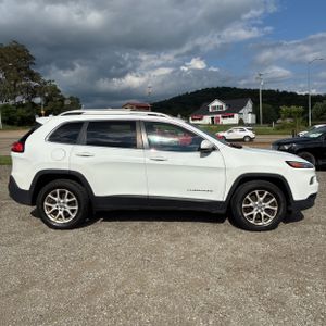 2016 JEEP CHEROKEE LATITUDE photo 10