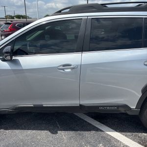 SUBARU OUTBACK PREMIUM - 4