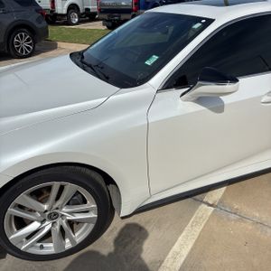 Lexus IS 300 Base - 2