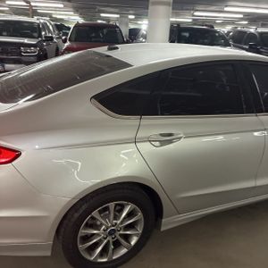 FORD FUSION SE - 8