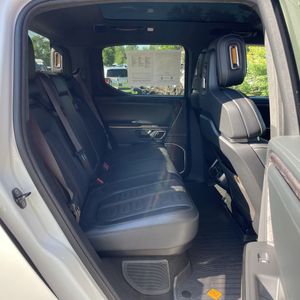 2022 Rivian R1T LAUNCH EDITION — миниатюра 35
