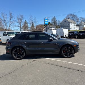PORSCHE MACAN GTS - 10