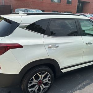 2022 KIA SELTOS SX photo 9
