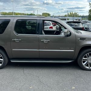 2013 Cadillac ESCALADE ESV LUXURY — фото 11