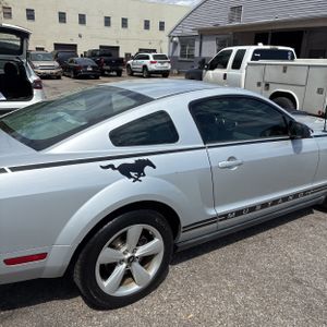 FORD MUSTANG V6 DELUXE - 9