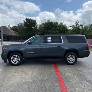 CHEVROLET SUBURBAN LT - 3