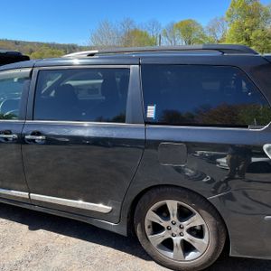 TOYOTA SIENNA - 6