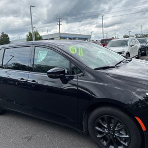 2024 Chrysler PACIFICA HYBRID S APPEARANCE PKG — миниатюра 13