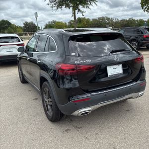 MERCEDES-BENZ GLA - 5