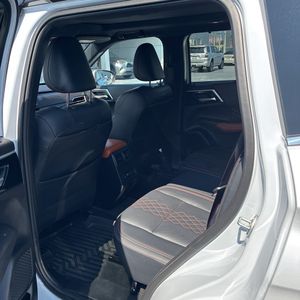 2024 Mitsubishi OUTLANDER SEL 缩略图 34