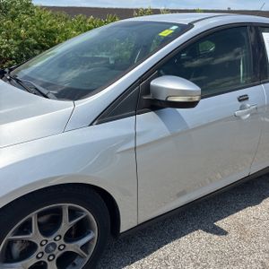 FORD FOCUS SE - 2