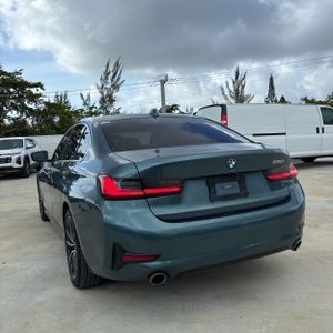 BMW 3 Series 330i - 5