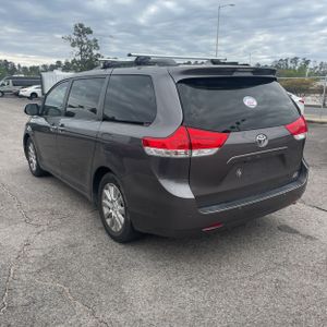 TOYOTA SIENNA - 5