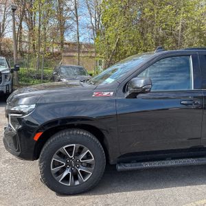 CHEVROLET SUBURBAN Z71 - 2