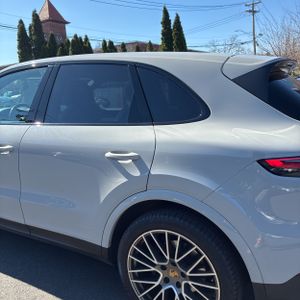 PORSCHE CAYENNE PLATINUM EDITION - 6