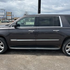 CADILLAC ESCALADE ESV LUXURY - 4