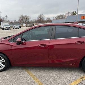 CHEVROLET CRUZE LT AUTO - 4