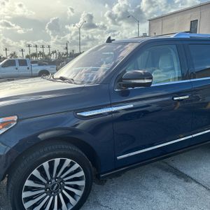 صورة 2 لـ 2018 Lincoln NAVIGATOR RESERVE