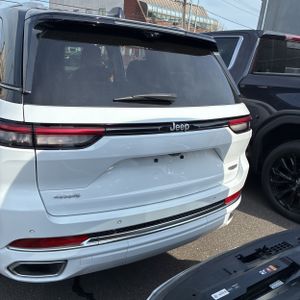 JEEP GRAND CHEROKEE SUMMIT RESERVE - 7