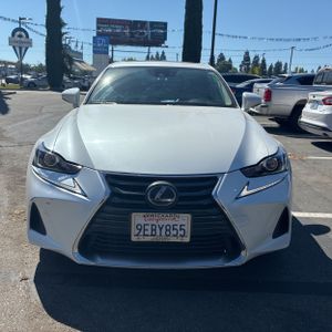 صورة مصغرة 13 لـ 2019 Lexus IS 300 BASE
