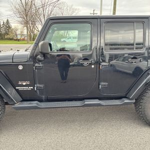JEEP WRANGLER UNLIMITED SAHARA - 4
