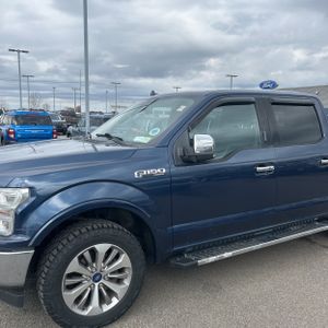 FORD F-150 LARIAT - 2