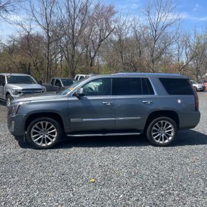 CADILLAC ESCALADE LUXURY - 3