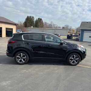 KIA SPORTAGE LX - 10