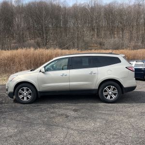 CHEVROLET TRAVERSE LT - 3