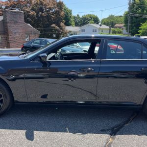 صورة 4 لـ 2019 Chrysler 300 S