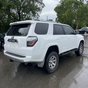 TOYOTA 4RUNNER - 8