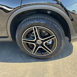 2022 Mercedes-BENZ GLC — миниатюра 11