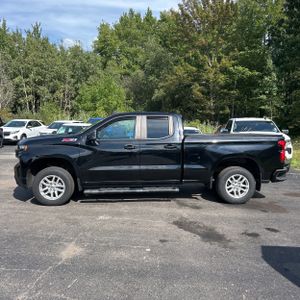 صورة 3 لـ 2019 Chevrolet SILVERADO 1500 RST