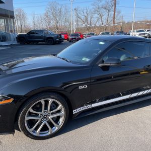 FORD MUSTANG GT PREMIUM - 2