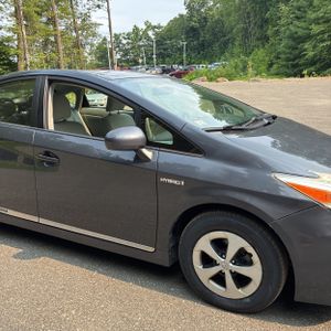 2012 Toyota PRIUS THREE — миниатюра 13