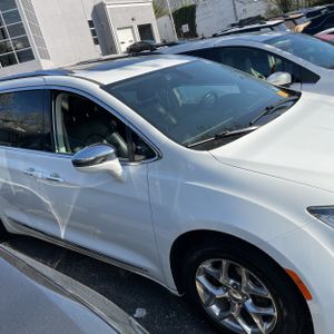 CHRYSLER PACIFICA LIMITED - 9