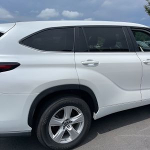 2024 Toyota HIGHLANDER LE 照片 9