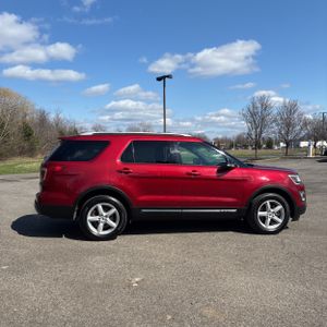 FORD EXPLORER XLT - 10