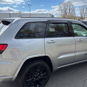 JEEP GRAND CHEROKEE LAREDO X - 9