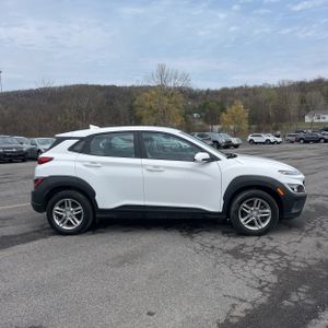 HYUNDAI KONA SE - 10