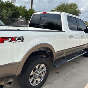 FORD F-250 SUPER DUTY LARIAT - 9