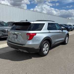 FORD EXPLORER XLT - 7