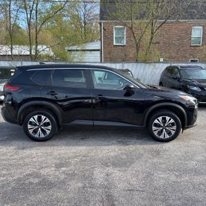 NISSAN ROGUE SV - 10