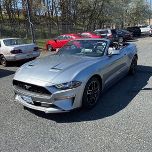 FORD MUSTANG ECOBOOST PREMIUM - 1