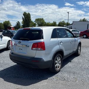 2011 KIA SORENTO LX — фото 8