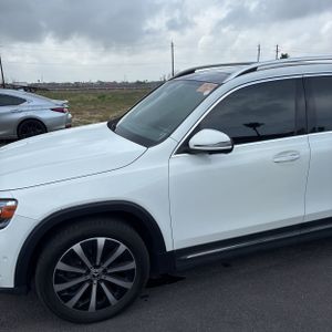 MERCEDES-BENZ GLB - 2